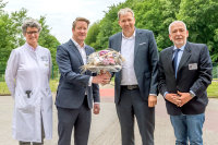 Die Betriebsleitung des Universitätsklinikums Knappschaftskrankenhaus Bochum gratuliert Andreas Schlüter zum neuen Vorsitz  des Aufsichtsrats 